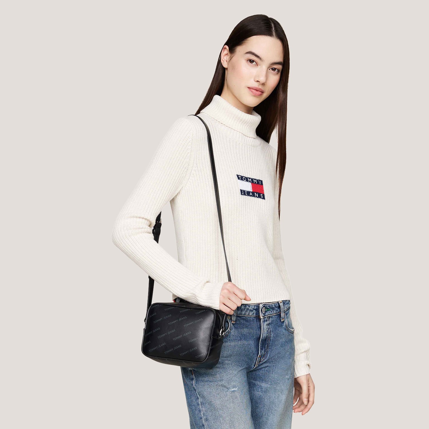 Bolsa Câmera Estampa Tommy Jeans Preto 2