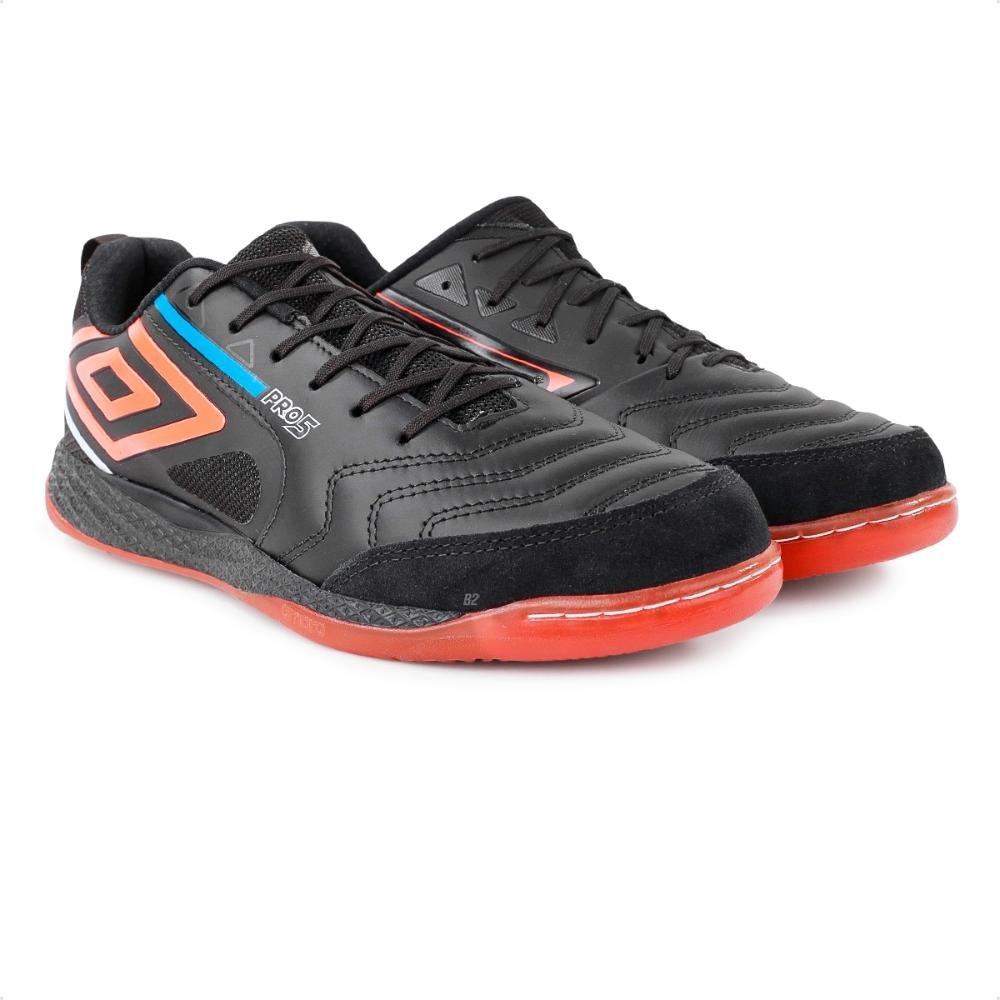 Chuteira Futsal Umbro Pro 5 Bump Masculina Preto/Laranja 3