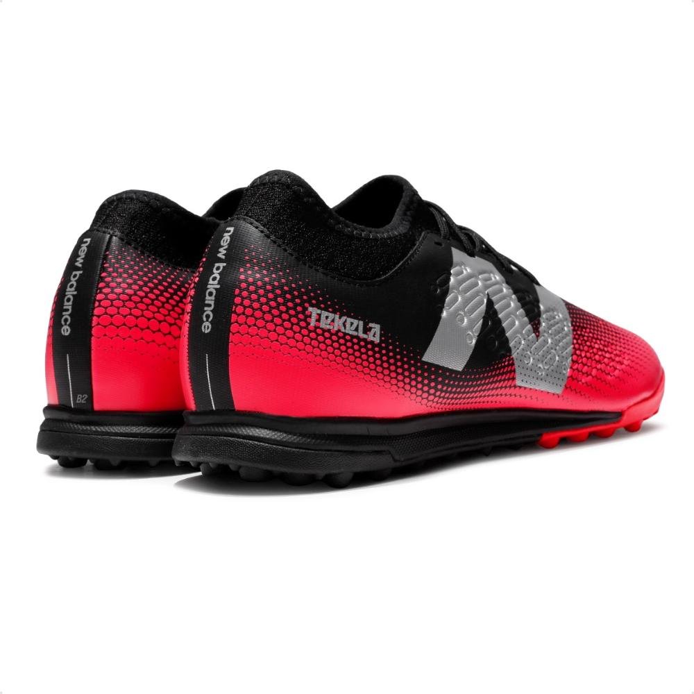 Chuteira Society New Balance Tekela Magique Tf V4+ Unissex Preto/Coral 5