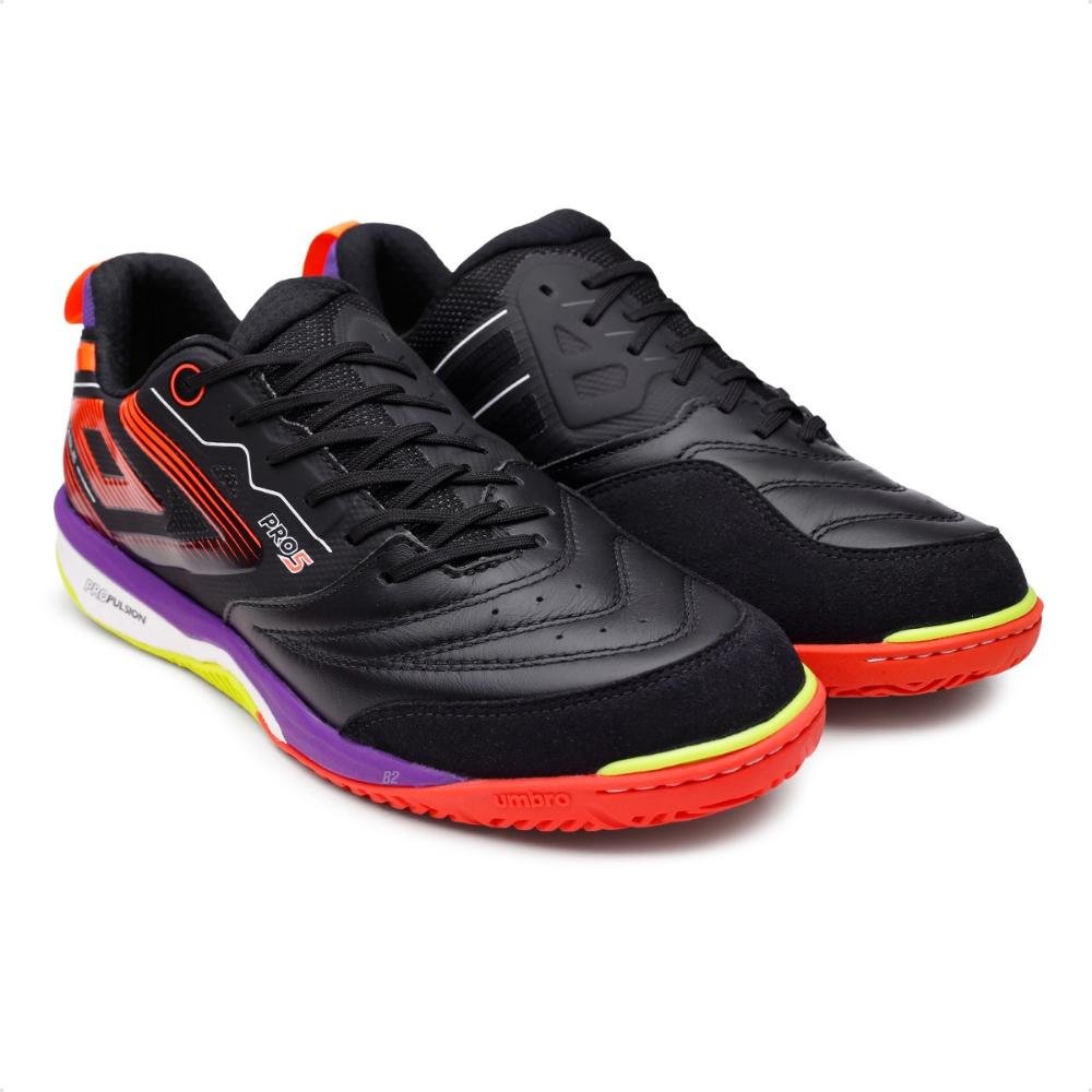 Chuteira Futsal Umbro Pro 5 Stable Masculina Preto/Laranja 3