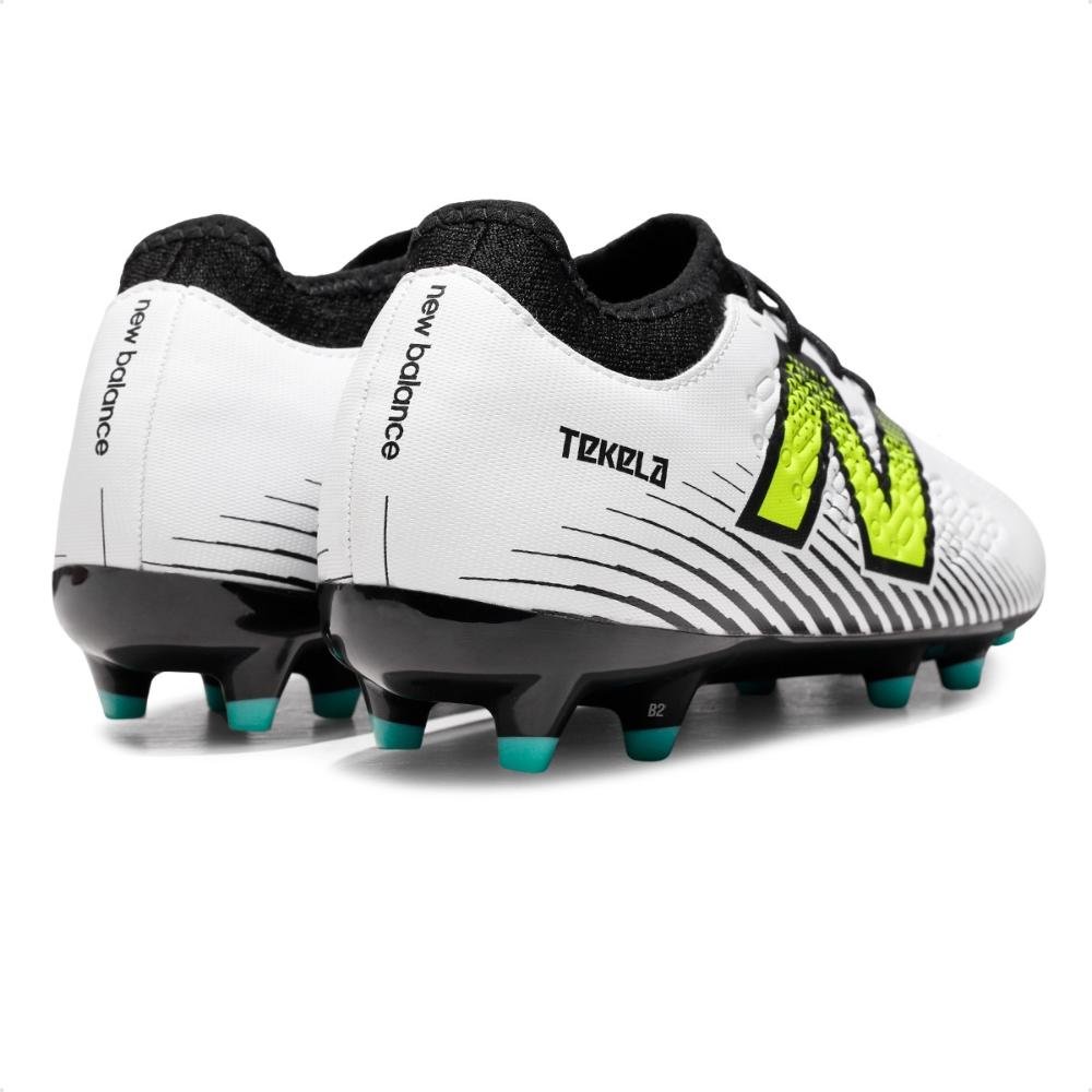 Chuteira Campo New Balance Tekela Magique FG V4+ Unissex Branco 5