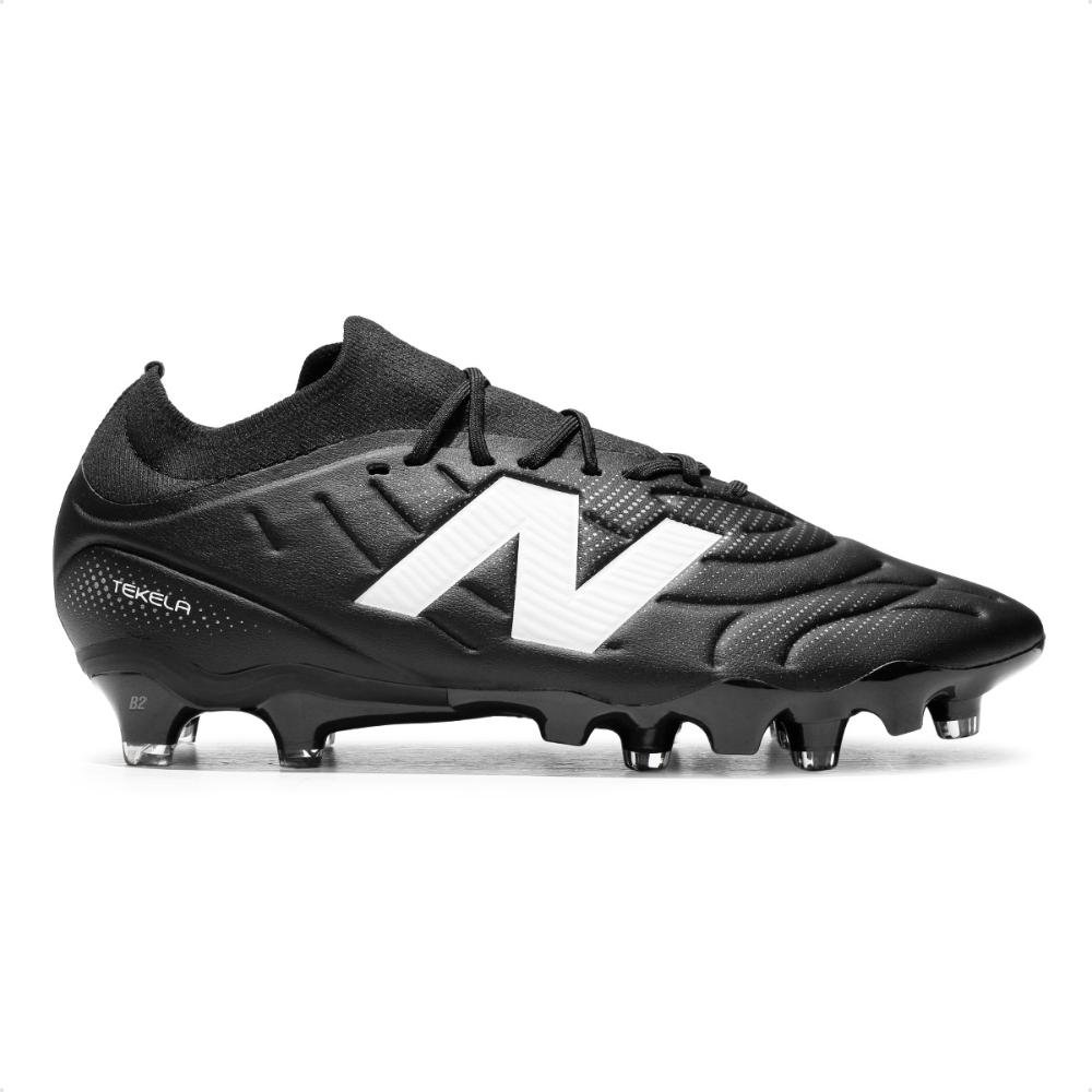 Chuteira Campo New Balance Tekela Team Low Laced V5 Unissex