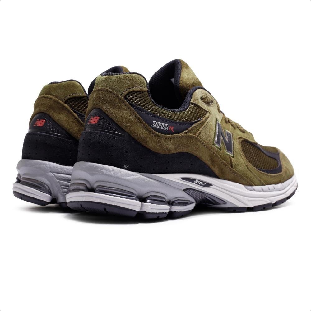 Tênis New Balance 2002r Unissex Marrom/Preto 5