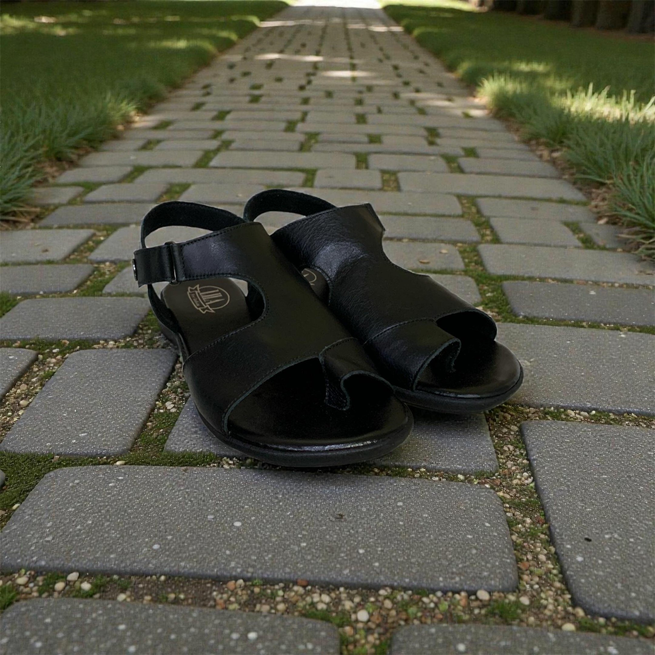 Sandália Feminina em Couro Rasteira BZ053 Preto 5