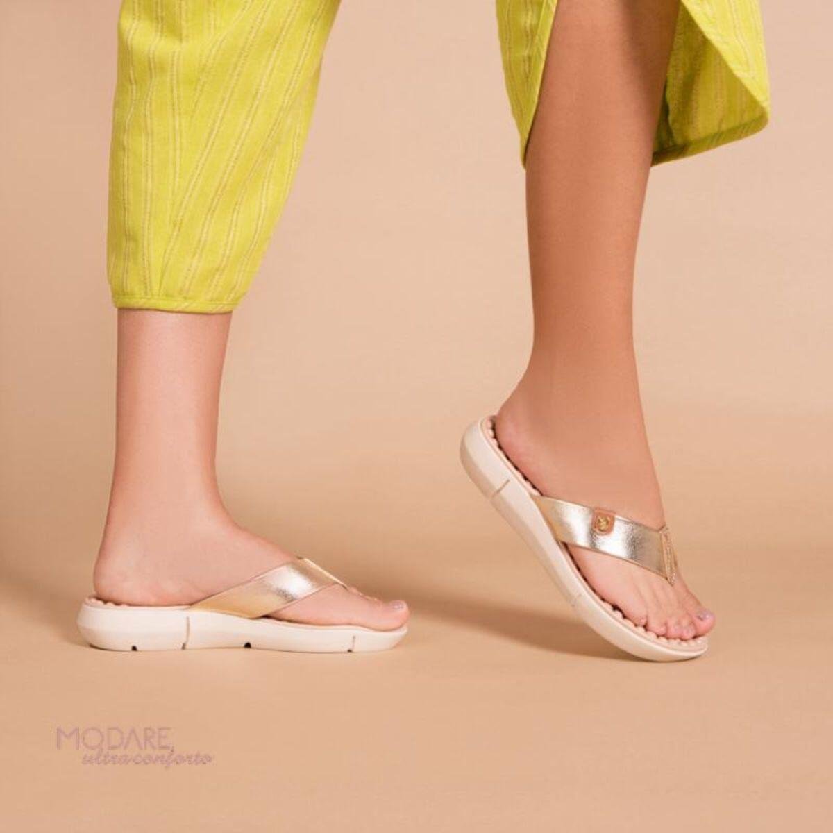 Chinelo Feminino Modare Conforto Massagem Metalizado 7142106 Dourado 5