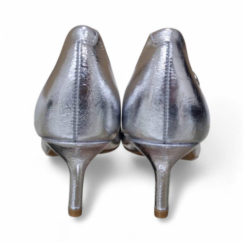 Scarpin Feminino Vizzano Salto Médio Bico Fino Metalizado Prata Velho 5