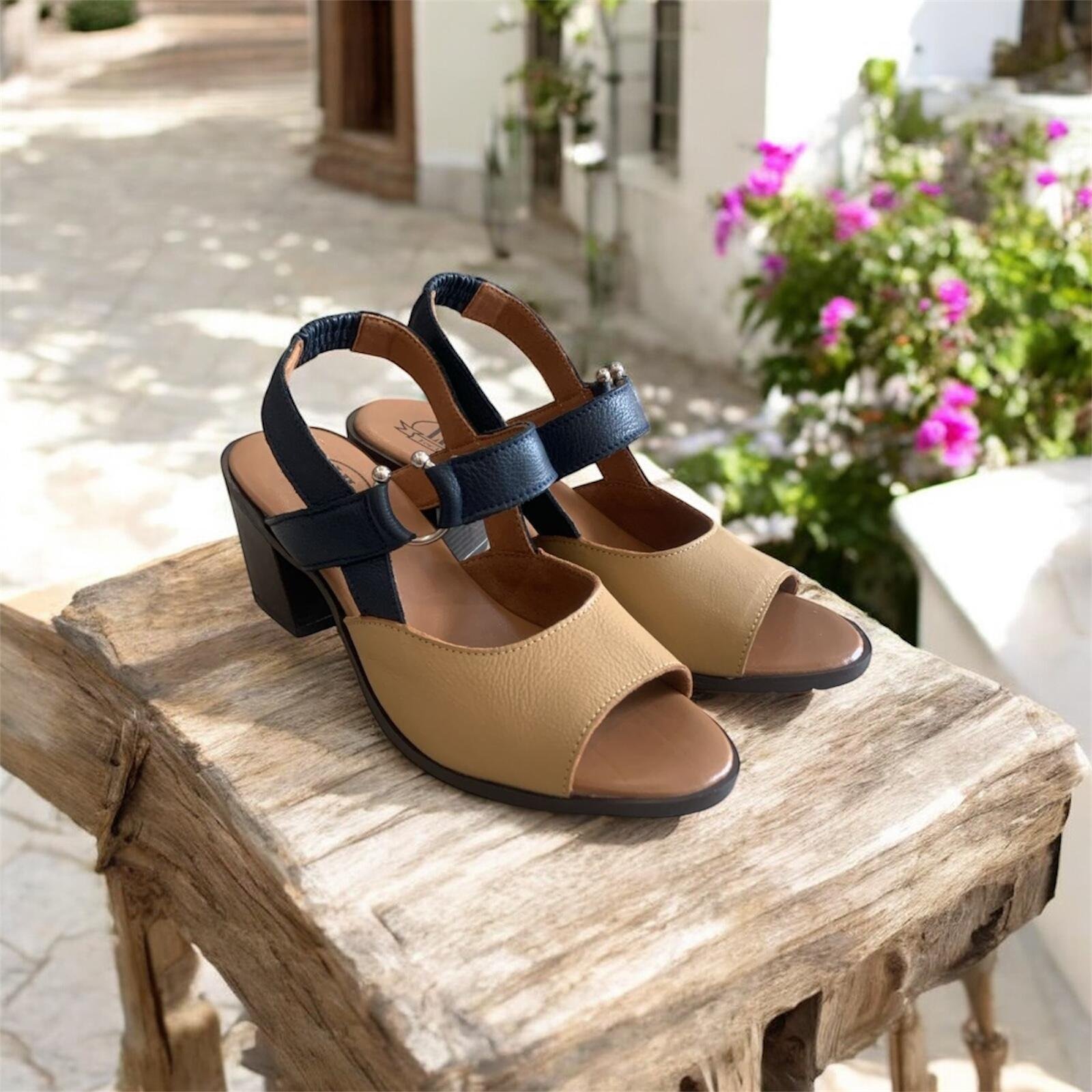 Sandália Feminina Balatore Paris em Couro LD156 Bege/Preto 3