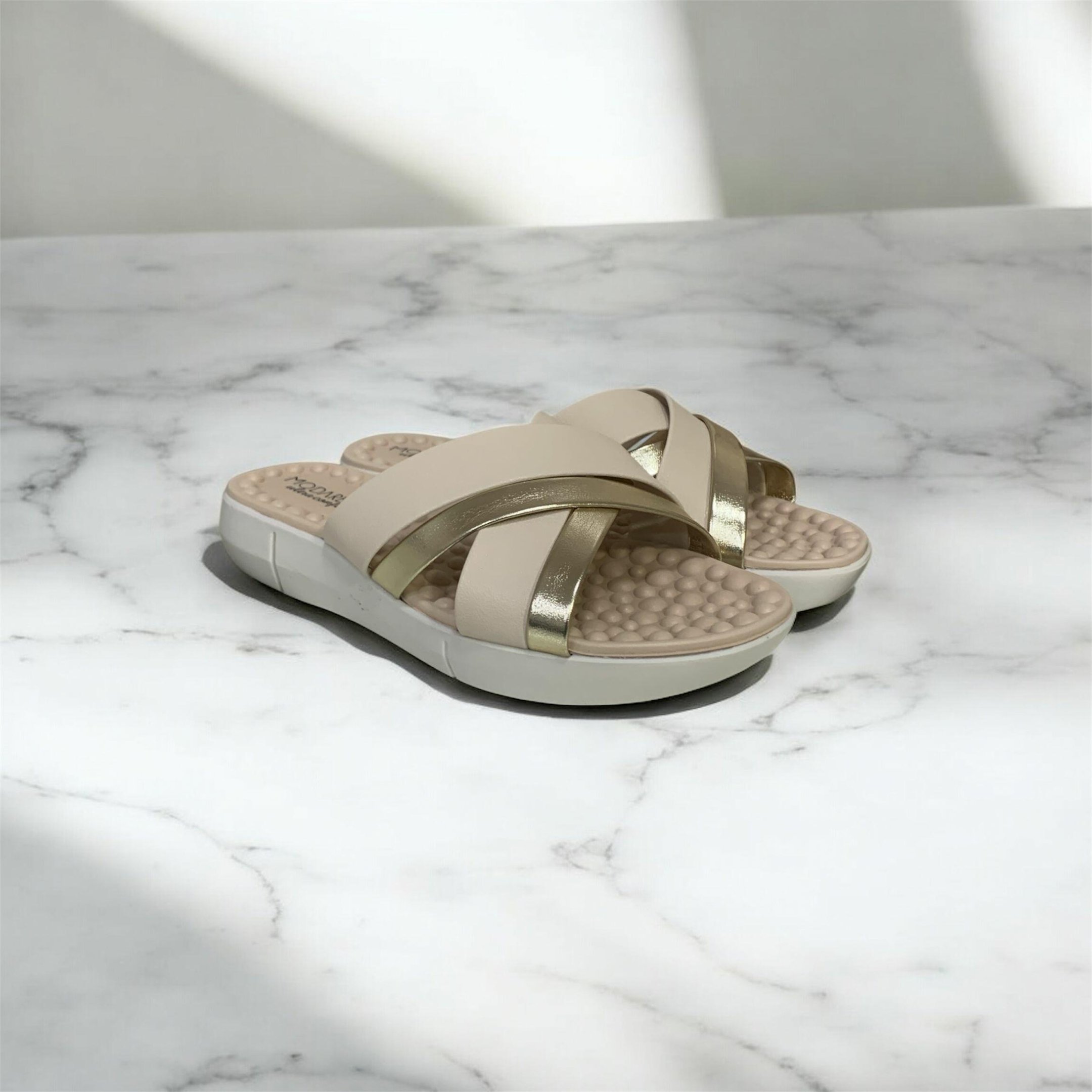 Tamanco Feminino Anabela Modare Ultraconforto 7142.144 Bege/Dourado 3