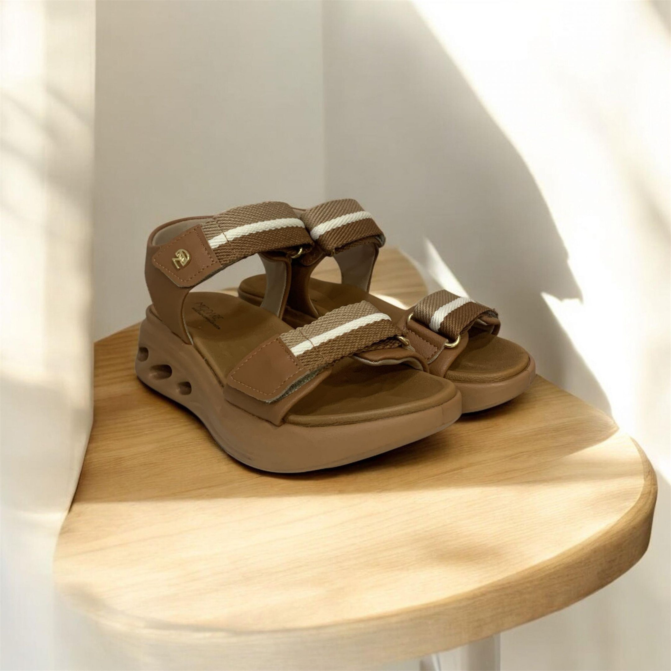 Sandália Feminina Modare Conforto 7215.104 Marrom 3