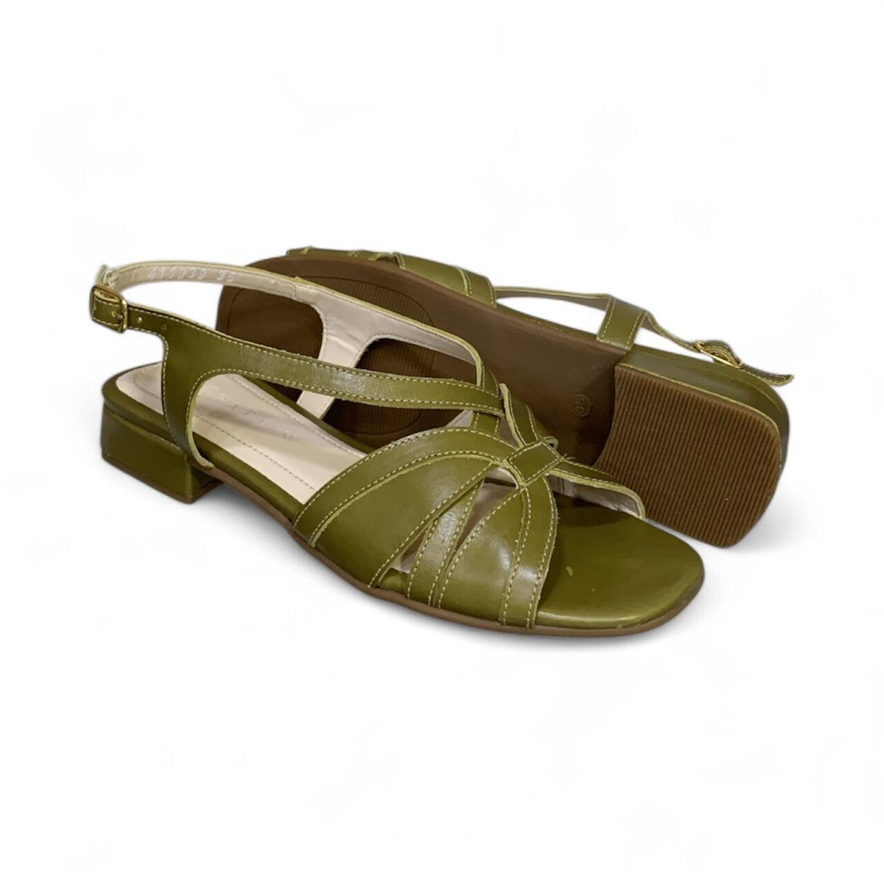 Sandália Feminina em Couro Salto Baixo Quadrado 411039 Verde 4
