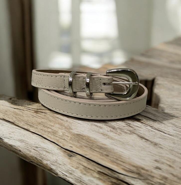 Cinto Feminino em Couro Fivela Prata Redonda 001 Bege 4