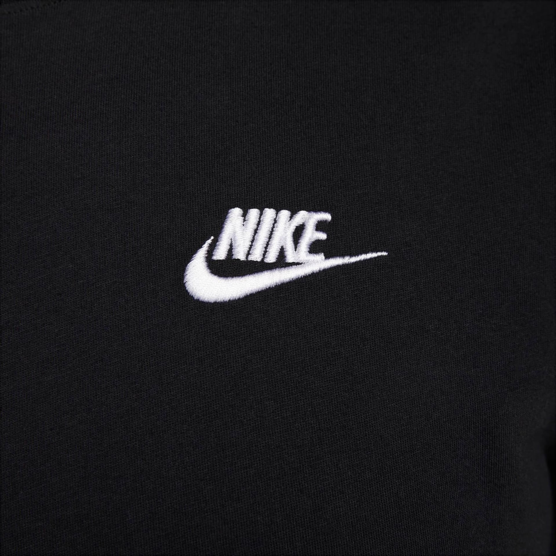 Camiseta Nike Sportswear Club Masculina Preto 4