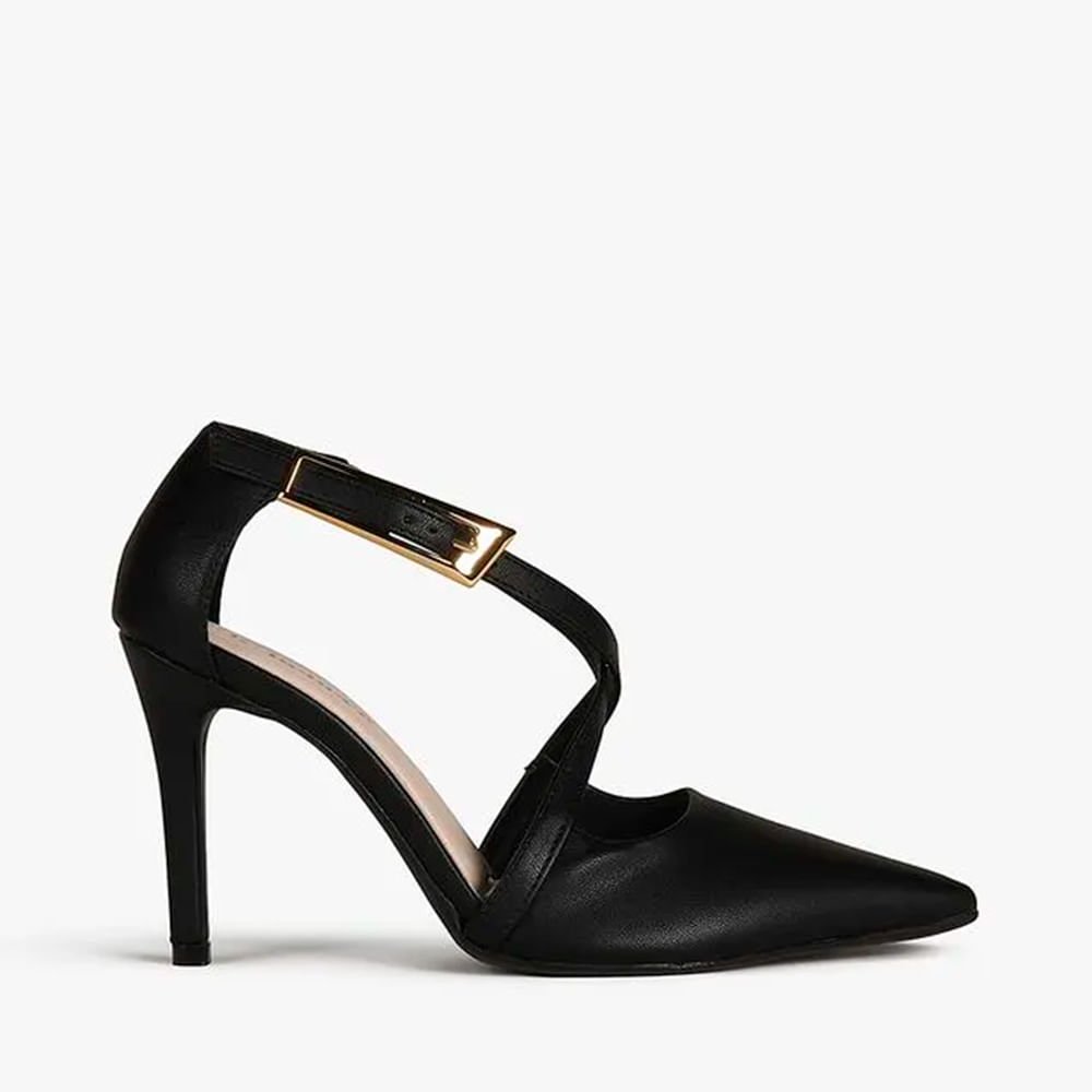 Scarpin Elegante com Tiras e Fivela