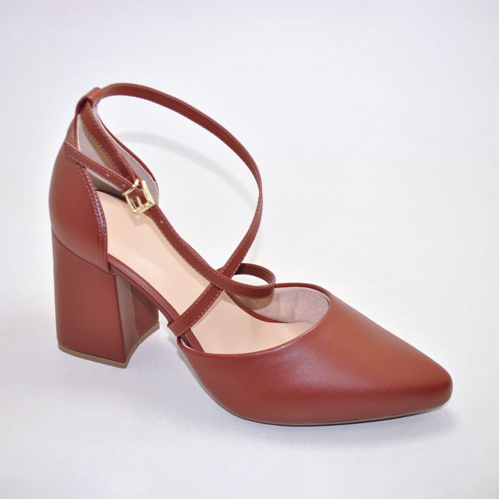 Scarpin Salto Bloco e Tiras Cruzadas