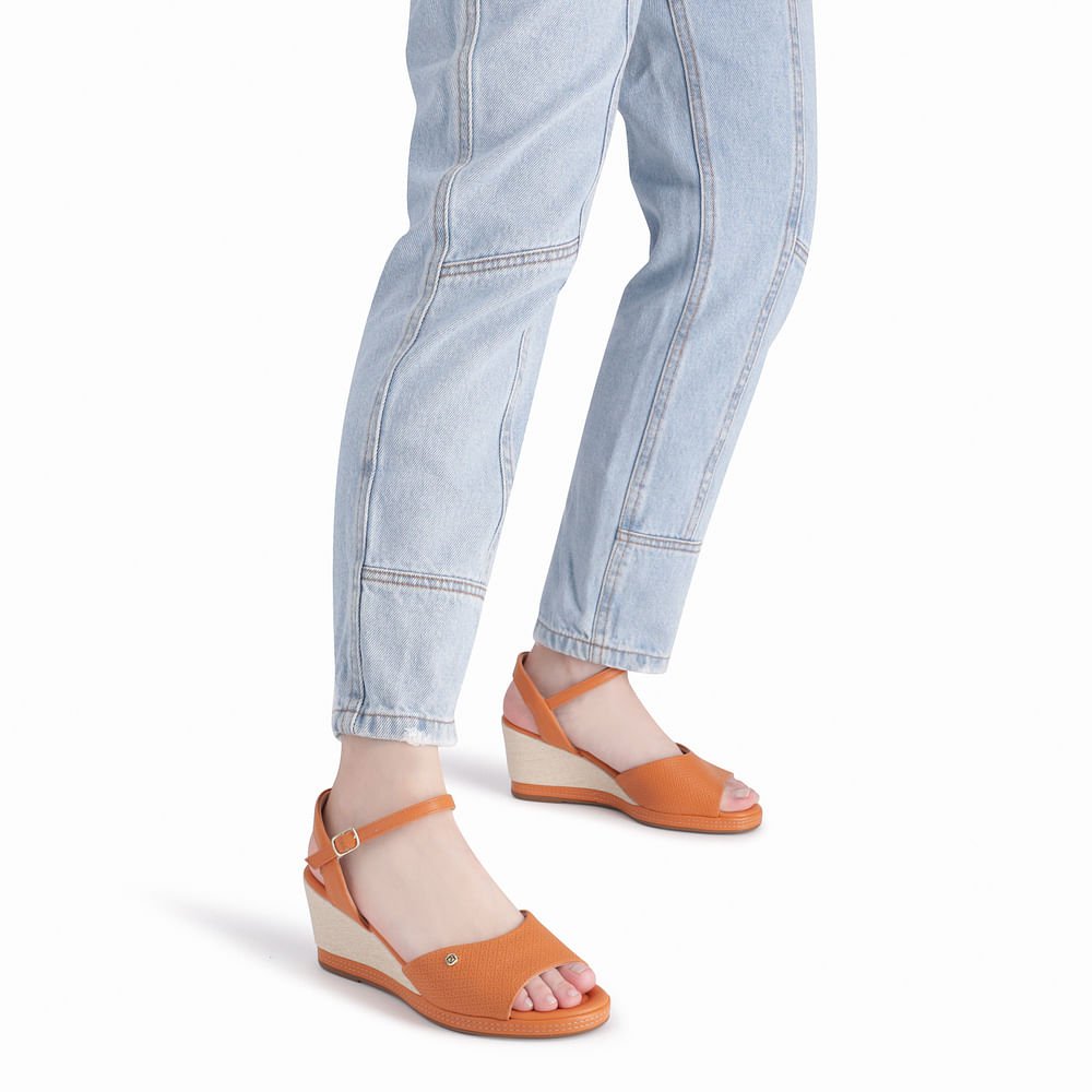 Sandália Alice Anabela Marrom 4