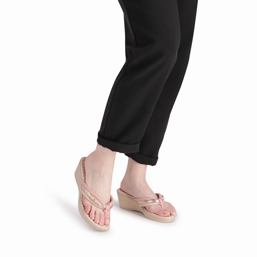 Chinelo Cecilia Anabela Bege 4