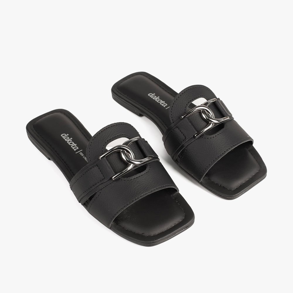Rasteira com Aplique Metálico Preto 5