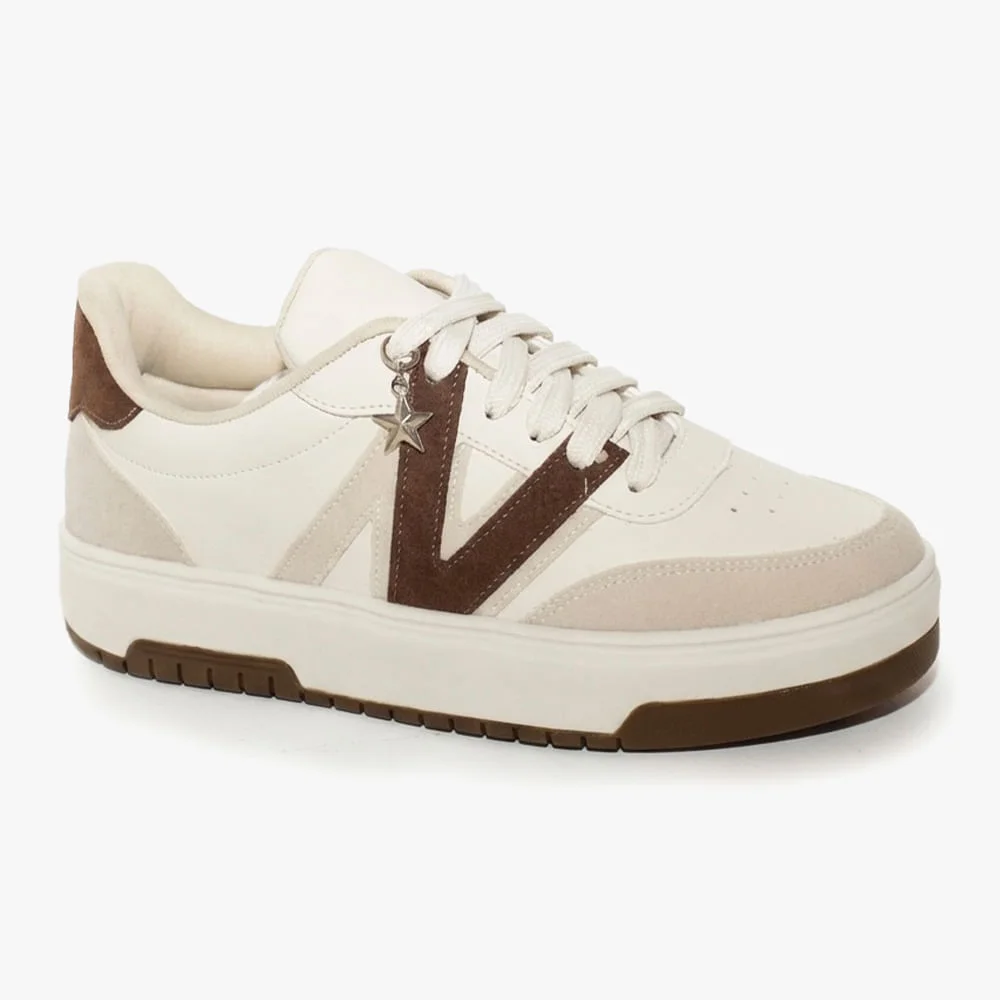 Tênis Casual Recortes Pingente Estrela