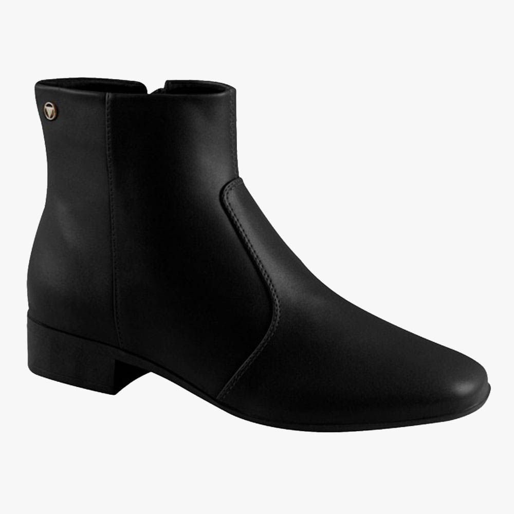 Bota Cano Curto e Salto Baixo Lisa