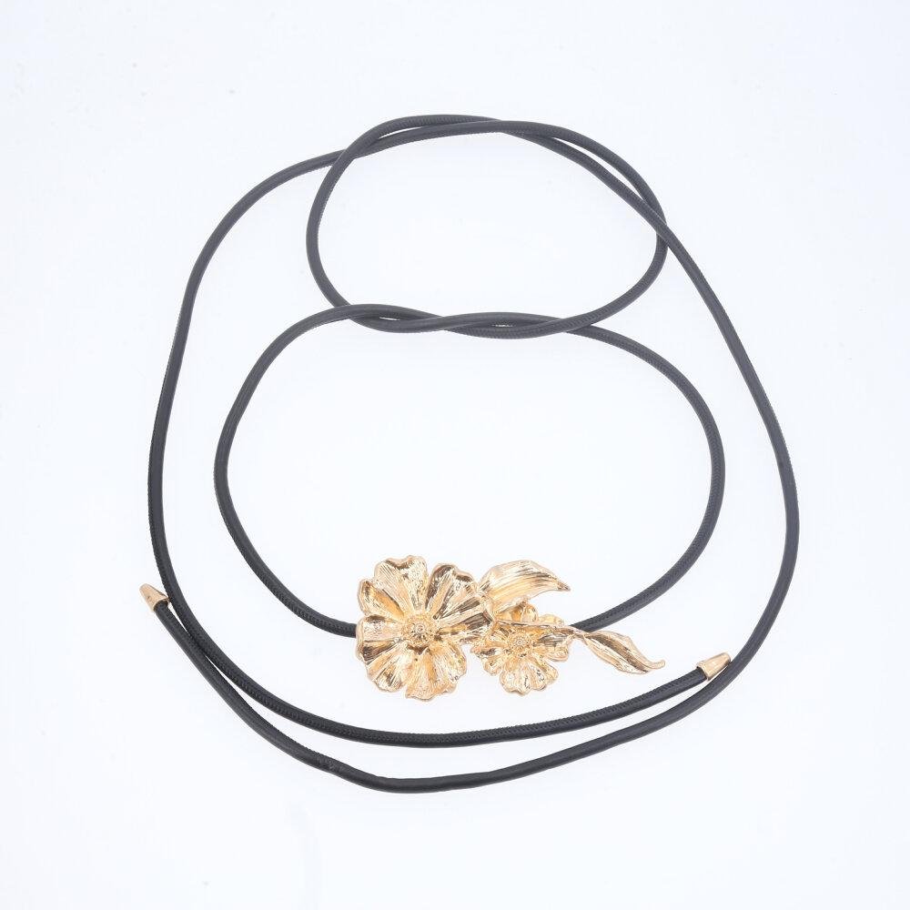 Cinto Fino Ajustável com Ponteira e Fivela Flor Metalizada Preto 2