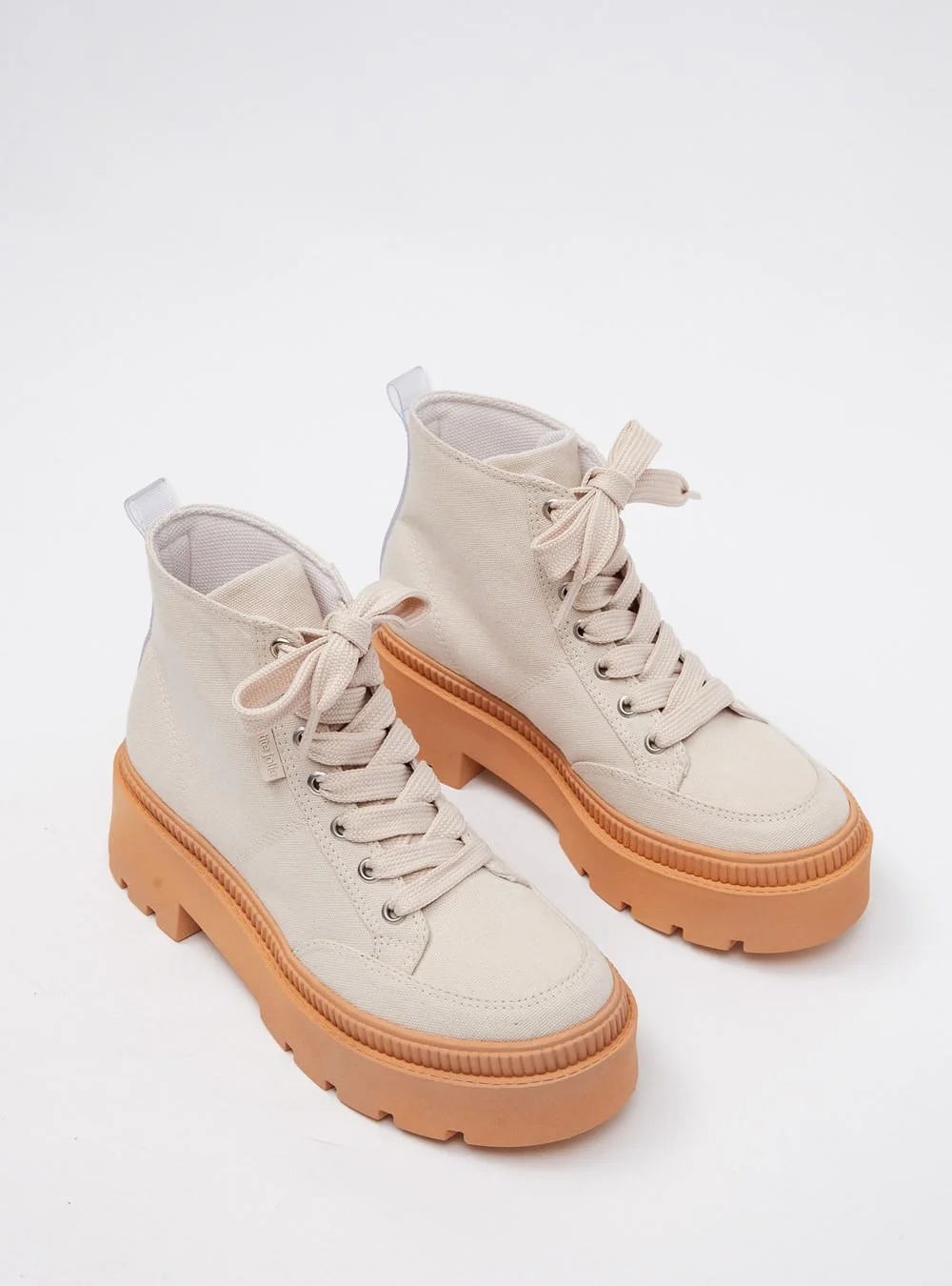 Bota Petite Jolie Off Boot Cru/Sola Avela PJ7475 Branco 2