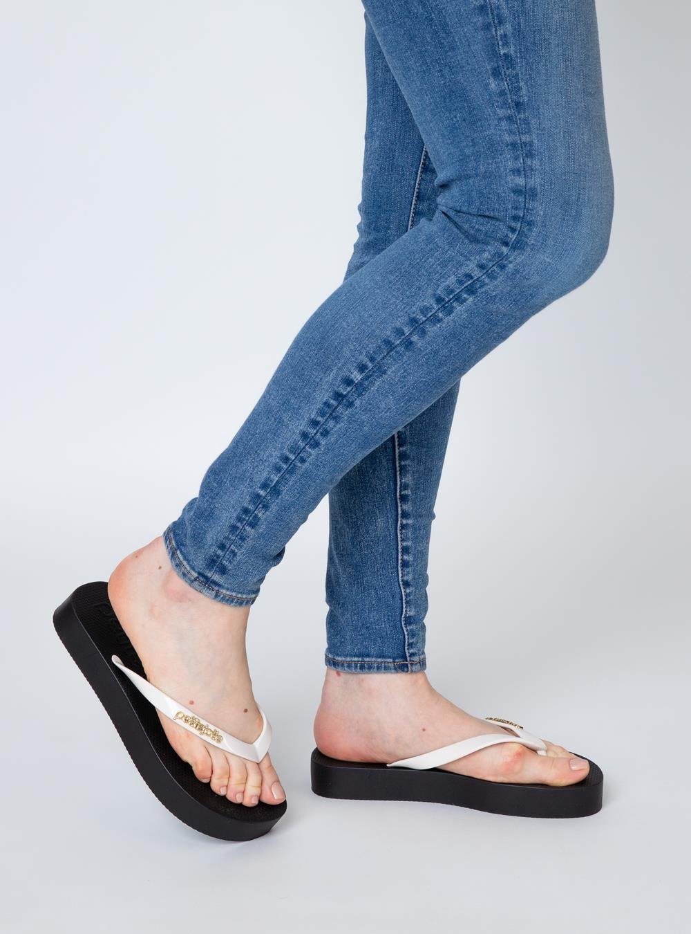 Chinelo Petite Jolie Fresh Up White/Sola Preto PJ7321 Preto/Branco 4