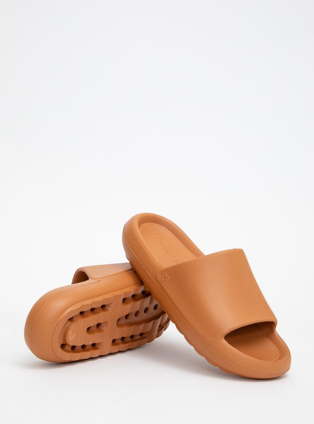 Chinelo Slide Petite Jolie Hug Doce De Leite PJ7639 Bege 4