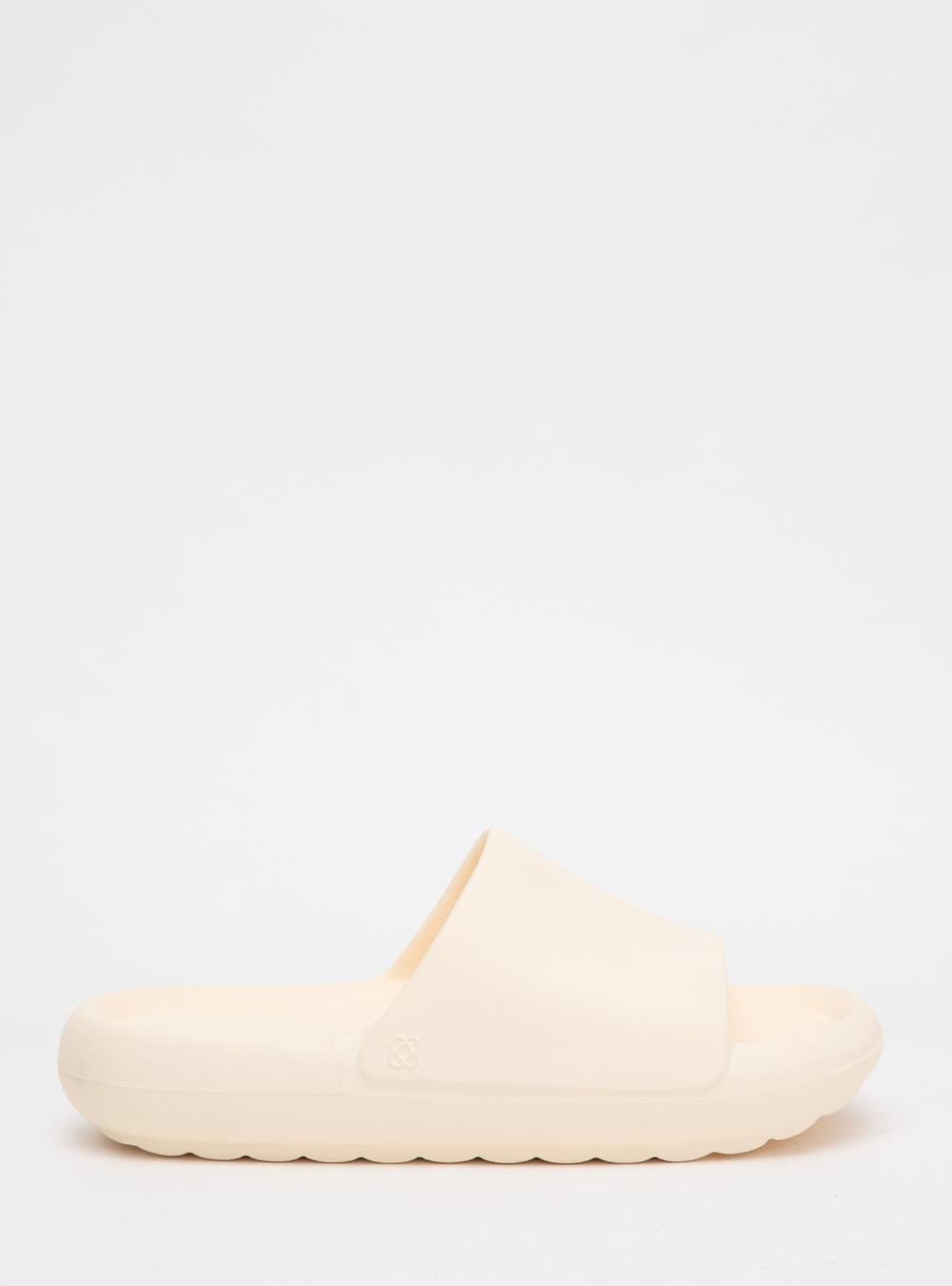 Chinelo Slide Petite Jolie Hug Vanilla PJ7639
