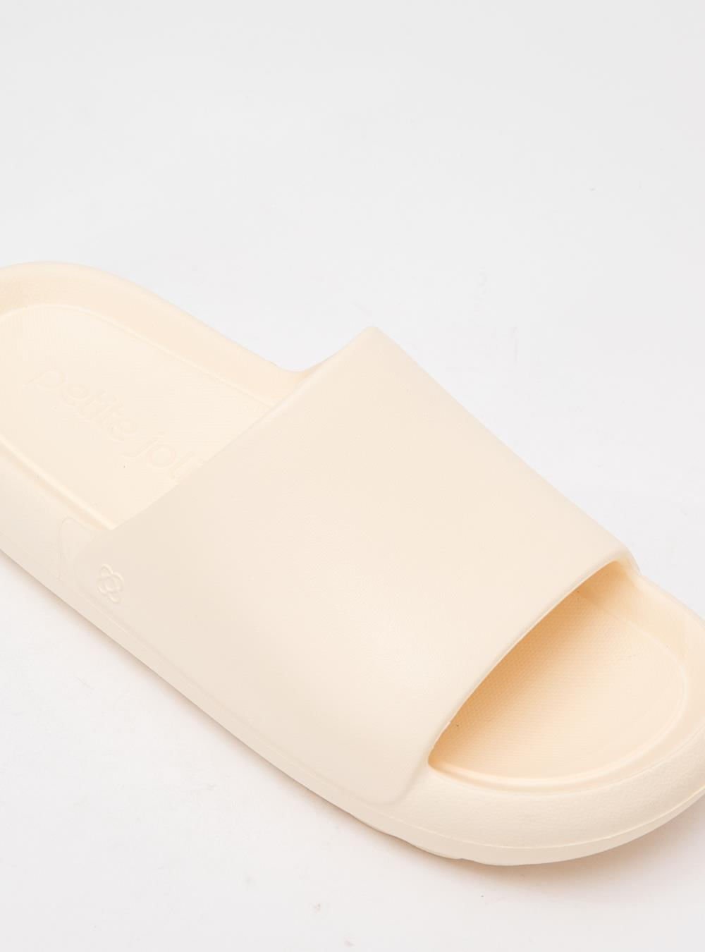 Chinelo Slide Petite Jolie Hug Vanilla PJ7639 Bege 3