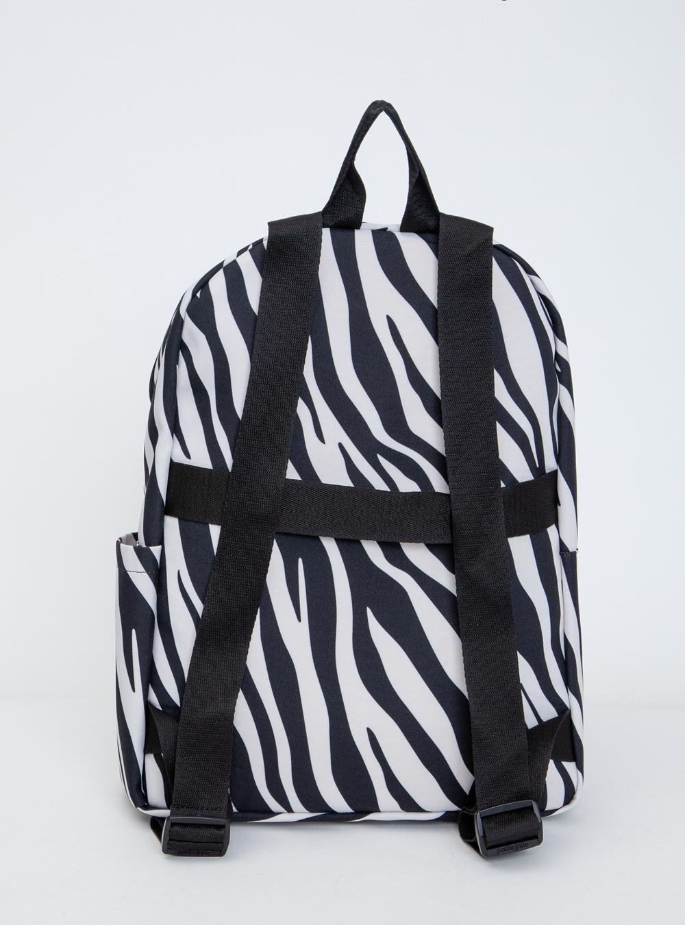 Mochila Petite Jolie Teen Zebra PJ11055II Branco/Preto 5
