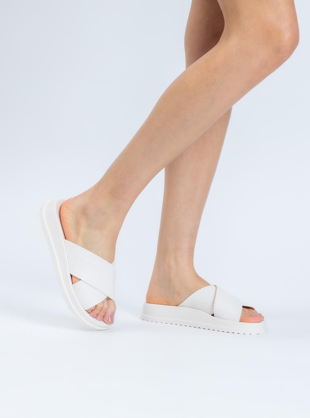 Chinelo Petite Jolie Smash Creme PJ6812II Bege 6