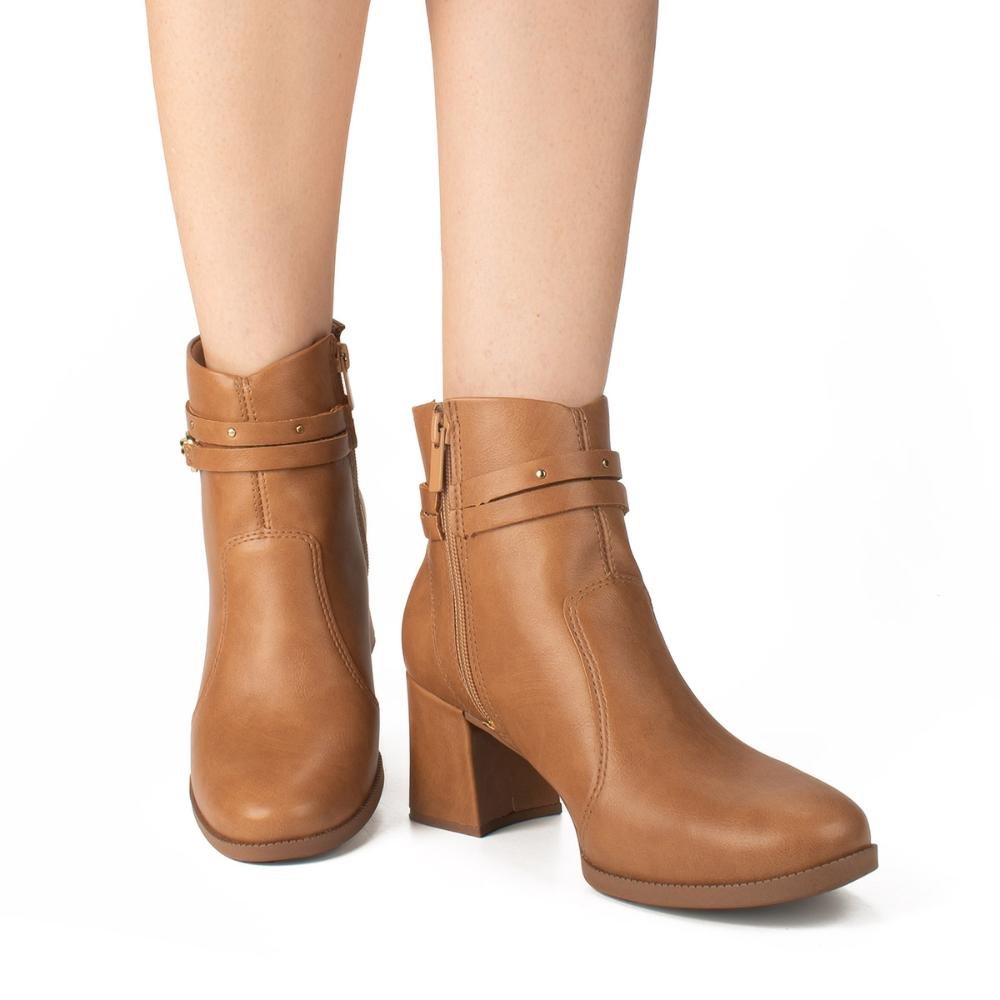 Bota Dakota de Cano Curto G9611 Bege 2