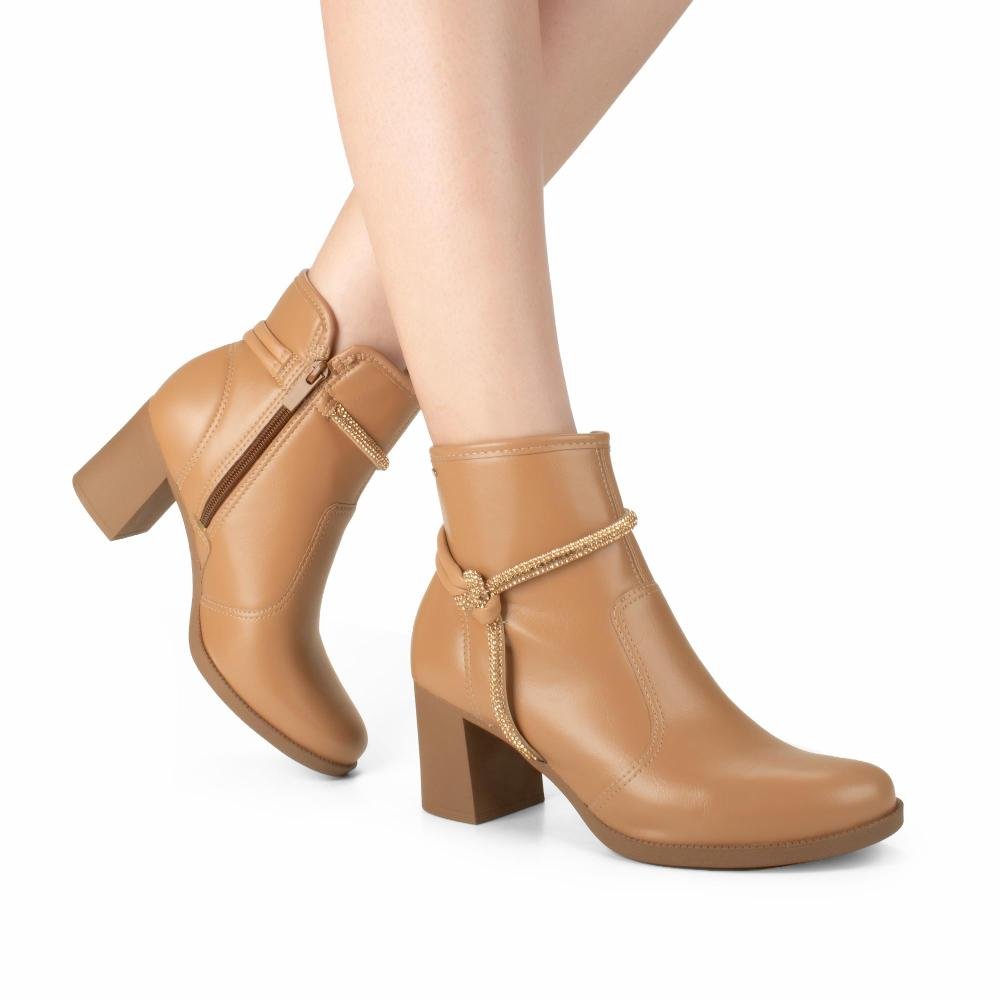 Bota Dakota de Cano Curto Feminina D2191 Bege 2