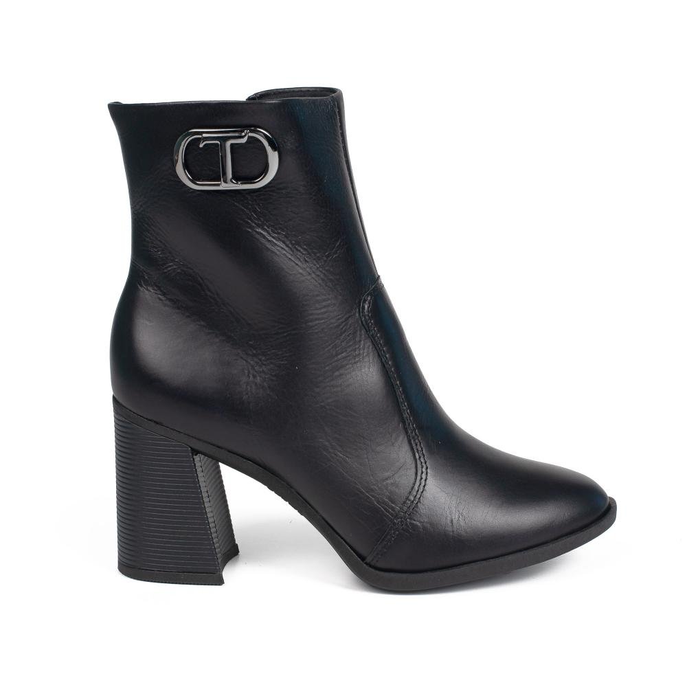 Bota Tanara Em Couro de Cano Curto Feminina T9571 Preto 4