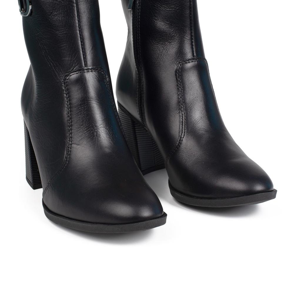 Bota Tanara Em Couro de Cano Curto Feminina T9571 Preto 7