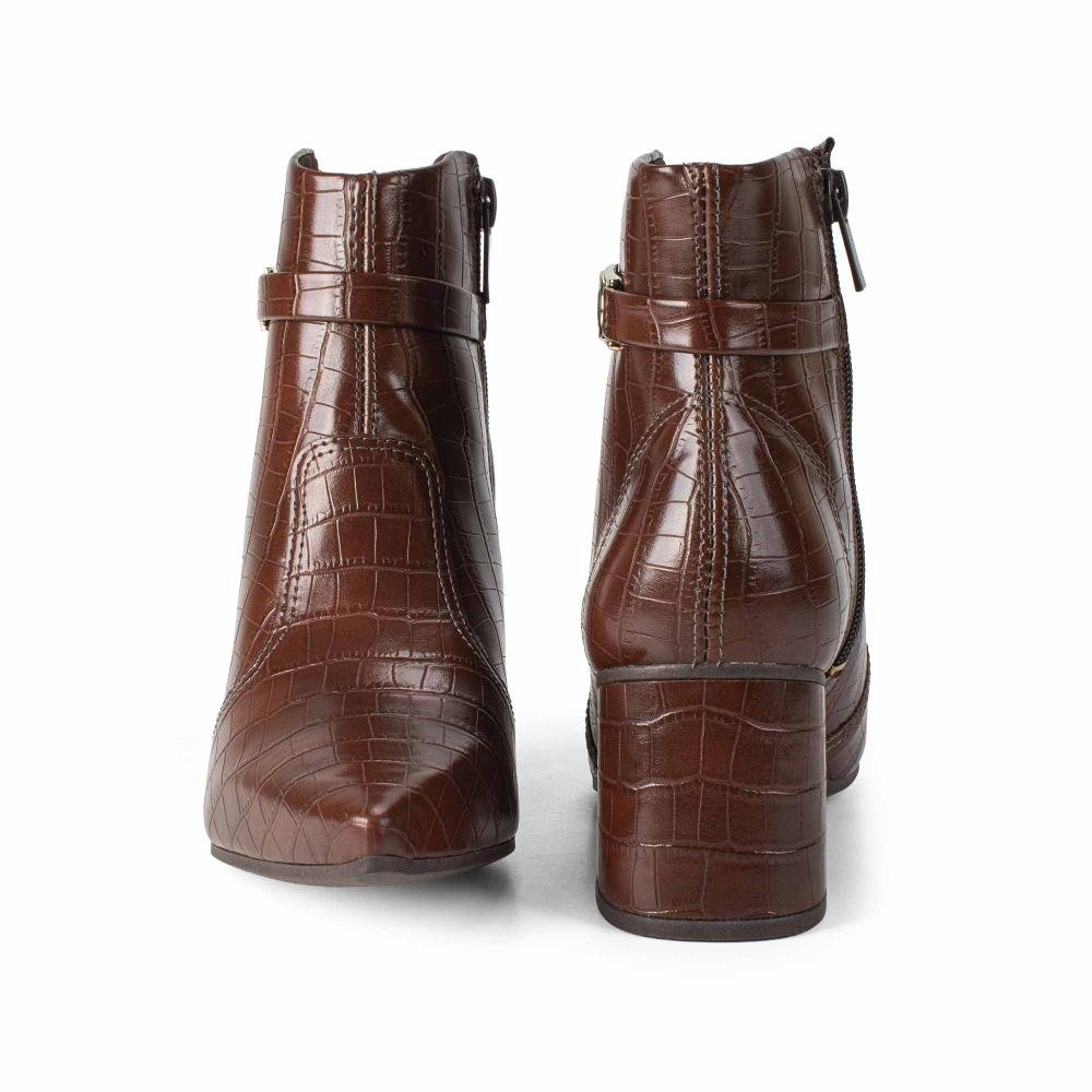 Bota Dakota de Cano Curto Feminina D2751 Marrom 7