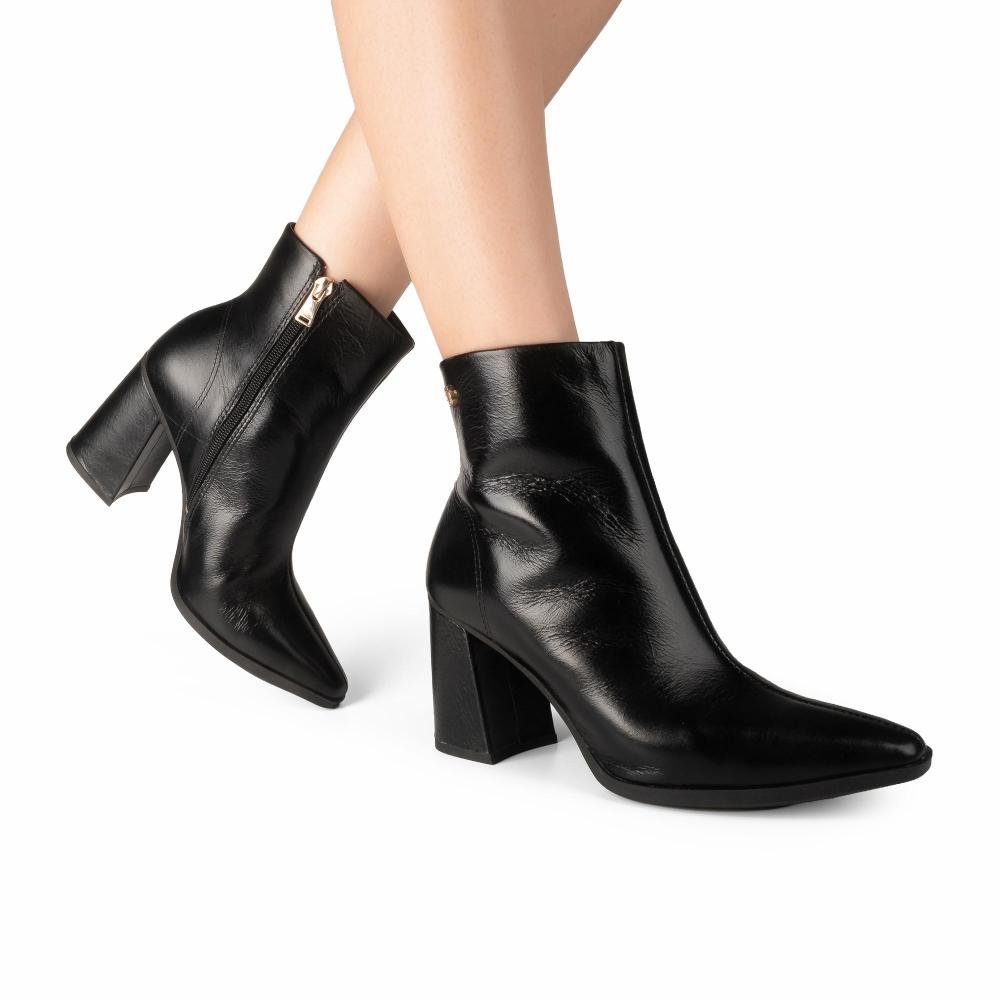 Bota Dakota de Cano Curto Em Couro Feminina D2461 Preto 2