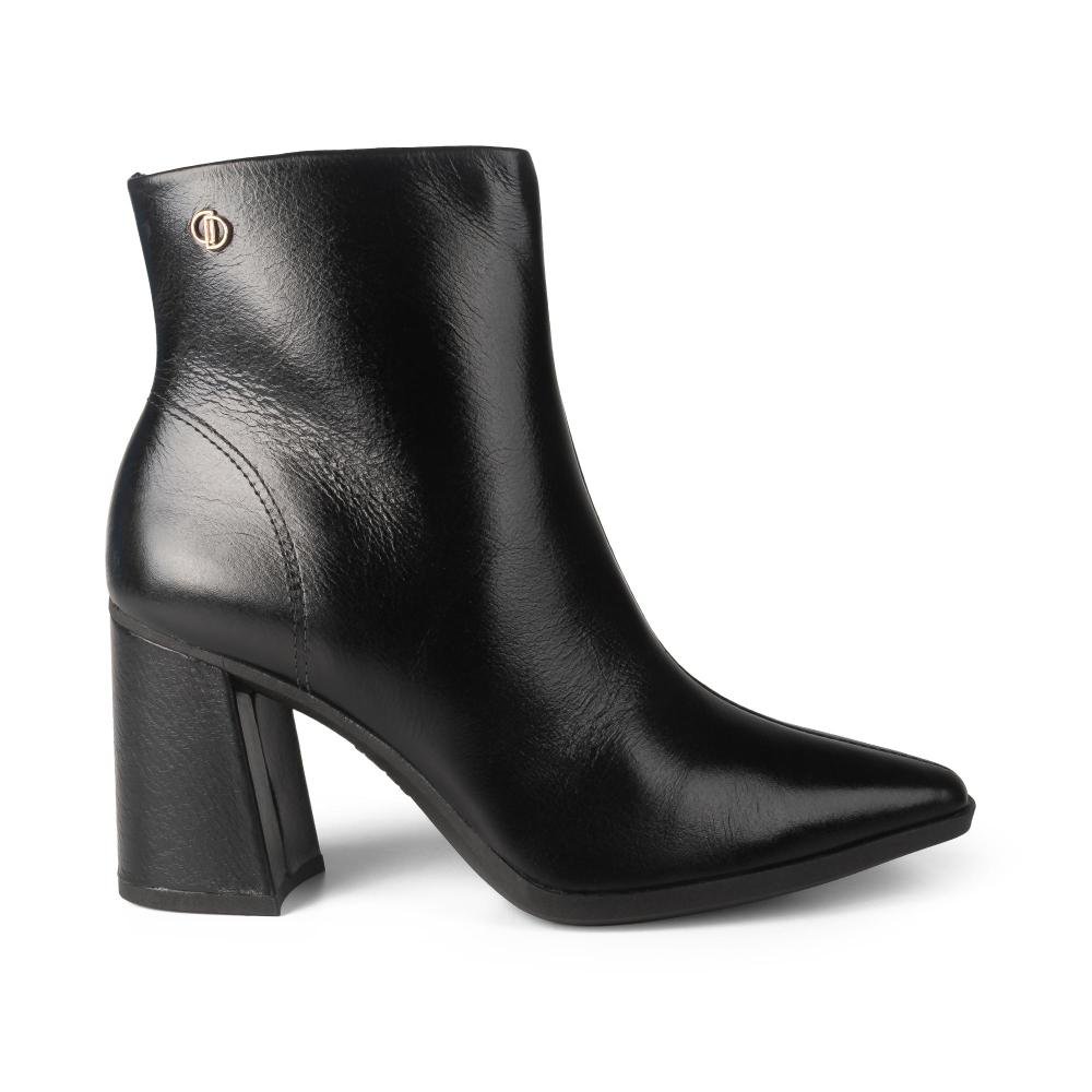 Bota Dakota de Cano Curto Em Couro Feminina D2461 Preto 3