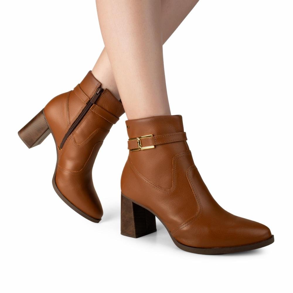 Bota Dakota de Cano Curto Em Couro Feminina D2382 Marrom 2