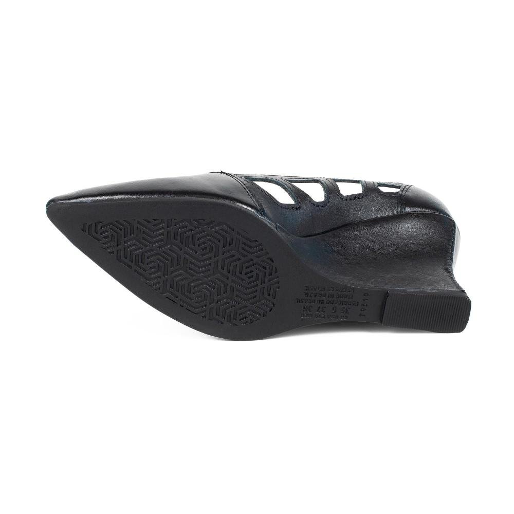 Sapato Tanara Em Couro Anabela Feminino T9513 Preto 4