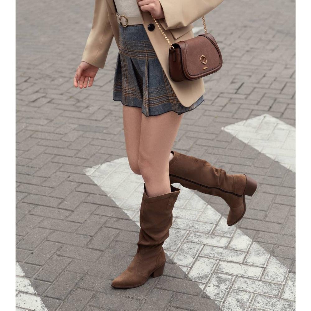 Bota Dakota de Cano Longo Em Couro Feminina D2572 Marrom 2