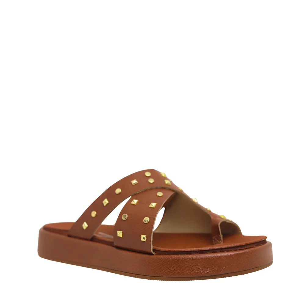 Sandália Papete Feminina Flatform Com Tachas Vizzano 6506130 Marrom 4