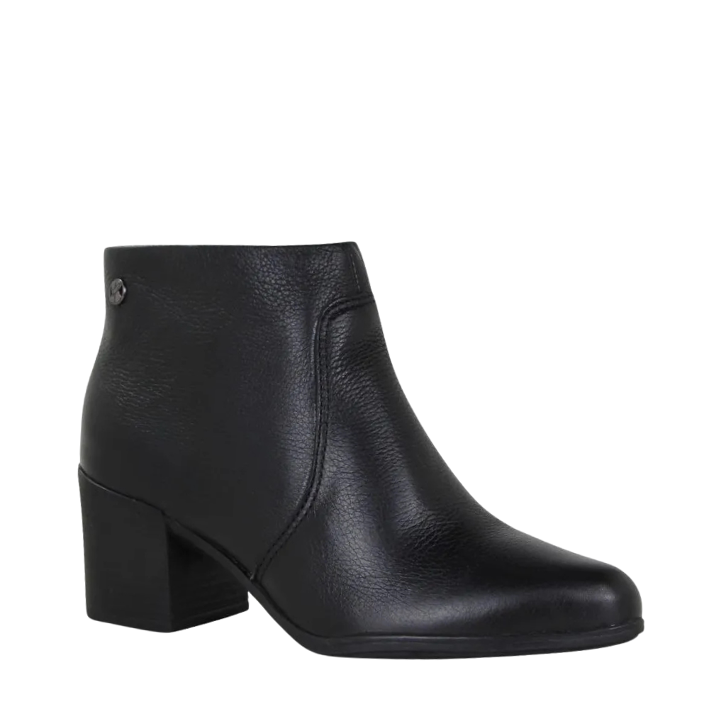 Bota Feminina Em Couro Cano Curto Salto Bloco Bottero 346901