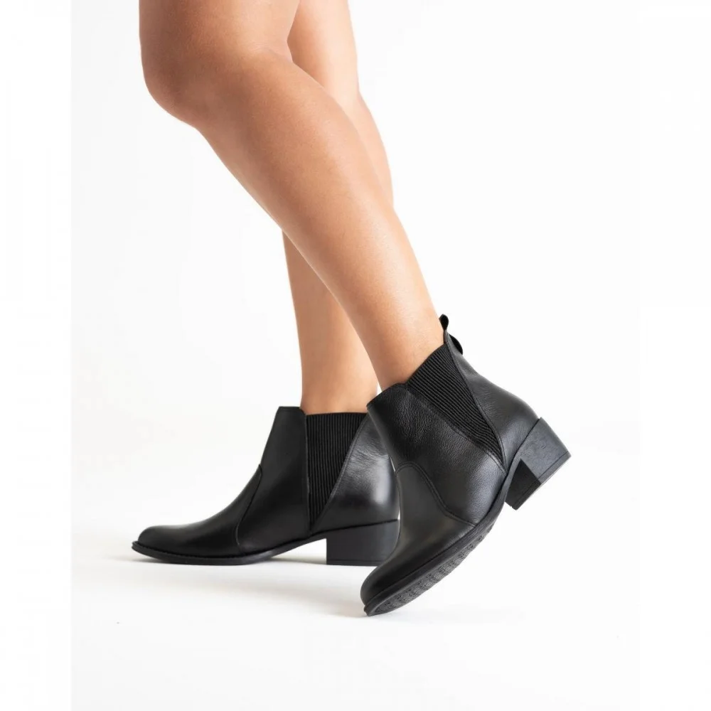 Bota Cravo & Canela 1219cc Chelsea Salto Grosso Feminino Preto 2