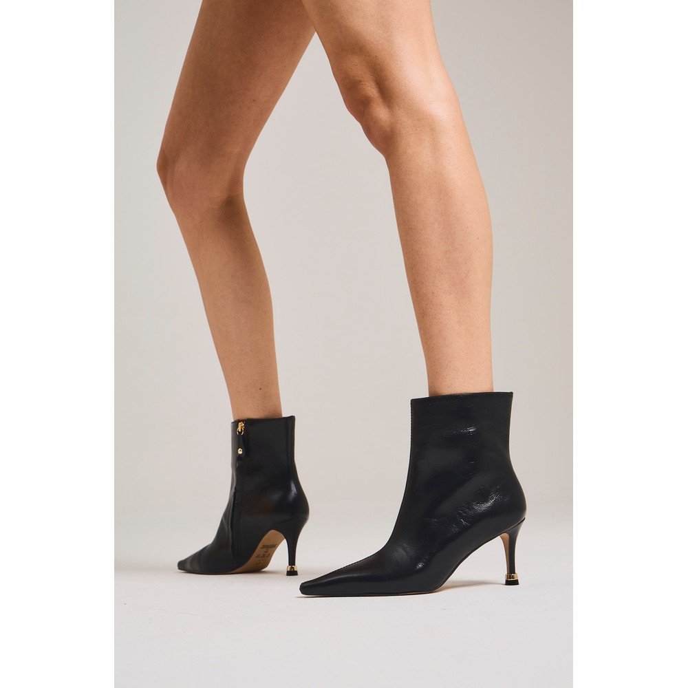 Bota bico fino cano curto Cecconello 2937002 Preto 4