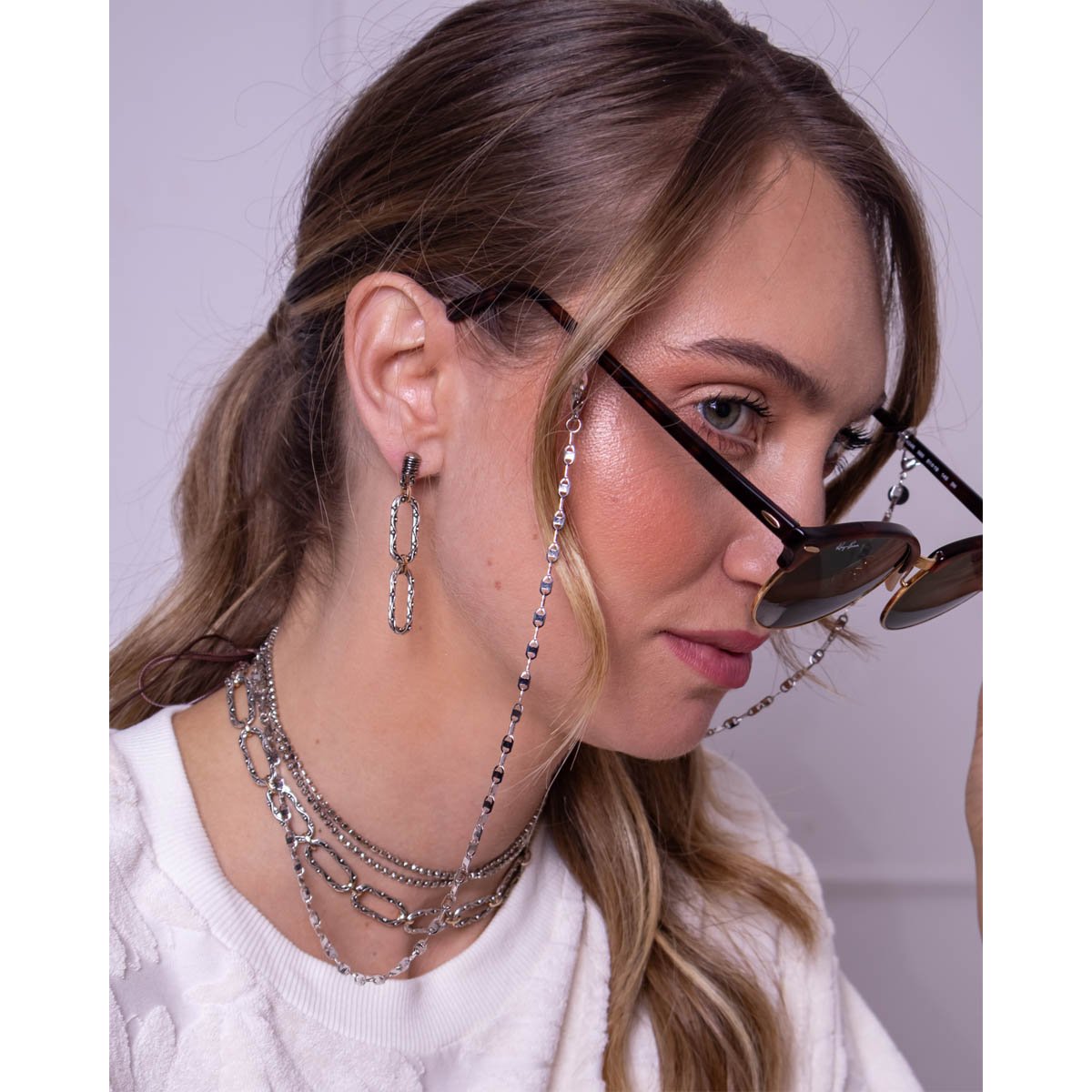 Corrente de Óculos Feminina Mini Seal Prateada Prata 2