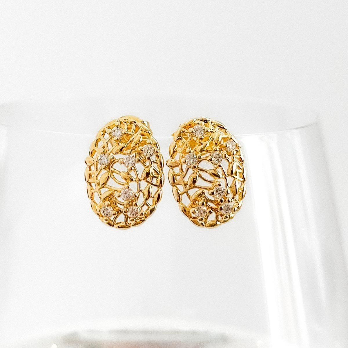Brinco Dourado delicado Banhado a Ouro 18k Dourado 2