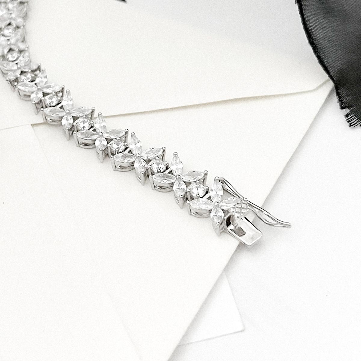 Pulseira Festa Flores com Zirconias Prata 925 - 18cm Prata 2