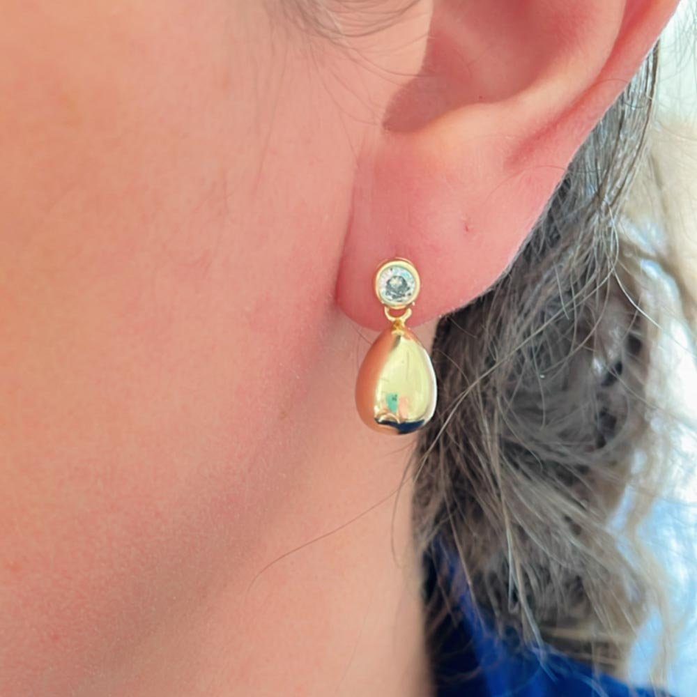 Brinco Gota com Ponto de Luz Banhado a Ouro 18k Dourado 2