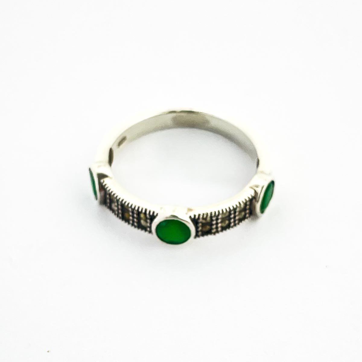 Anel Aliança com Marcassitas Esmeralda Indiana Prata 925